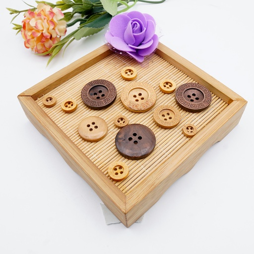 Versace Border 4 Hole Wooden Button