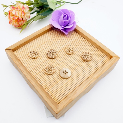 Drop Flower 4 Hole Coconut Button