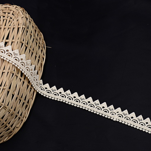 One Side Border Shuttle Lace