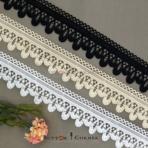 One Side Border Shuttle Lace