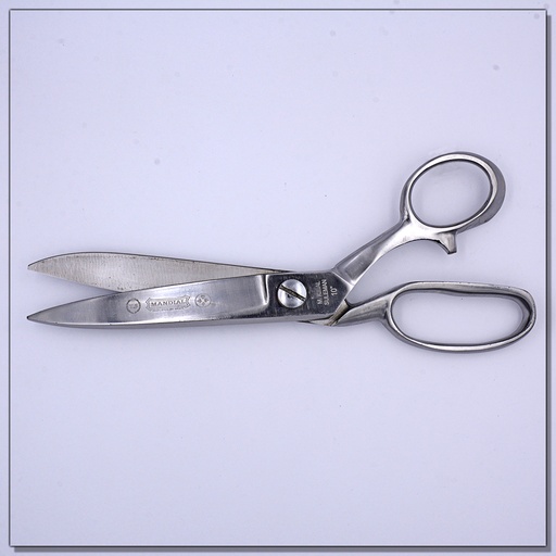 Tailoring Scissor