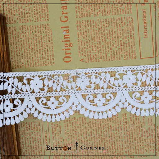 [SHTL289-WHITE] One Side Border Shuttle Lace