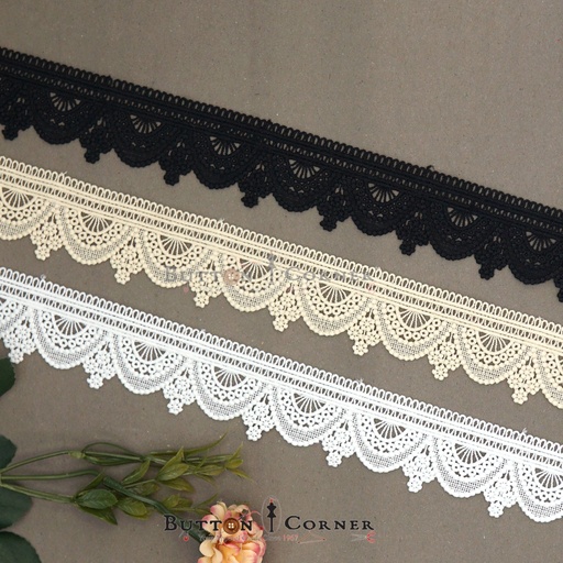 One Side Border Shuttle Lace