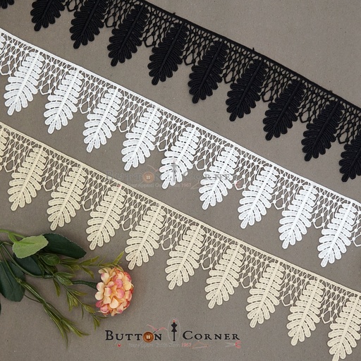 One Side Border Shuttle Lace