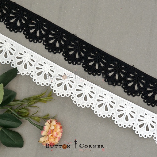 One Side Border Shuttle Lace