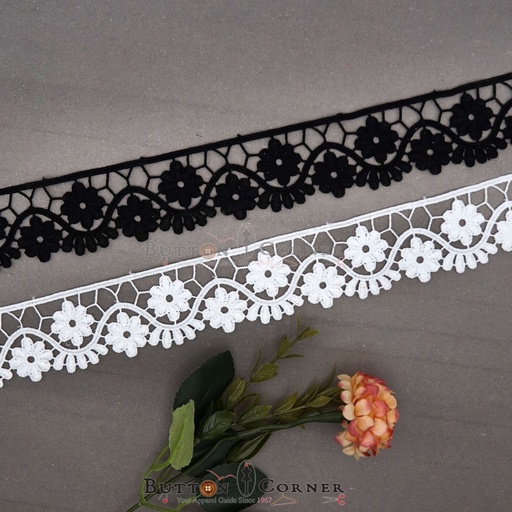 One Side Border Shuttle Lace