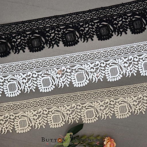 One Side Border Shuttle Lace