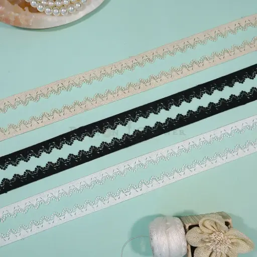 One Side Border Shuttle Lace