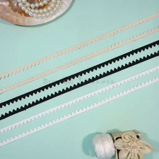 One Side Border Shuttle Lace