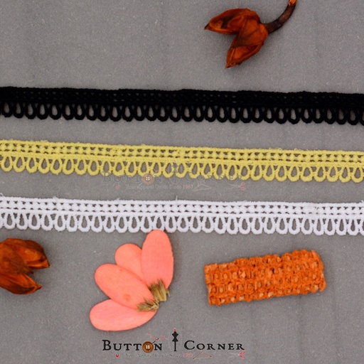 One Side Border Shuttle Lace