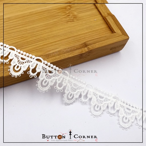 One Side Border Shuttle Lace