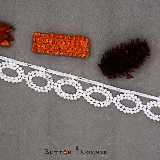 [D3385 WHITE] One Side Border Shuttle Lace