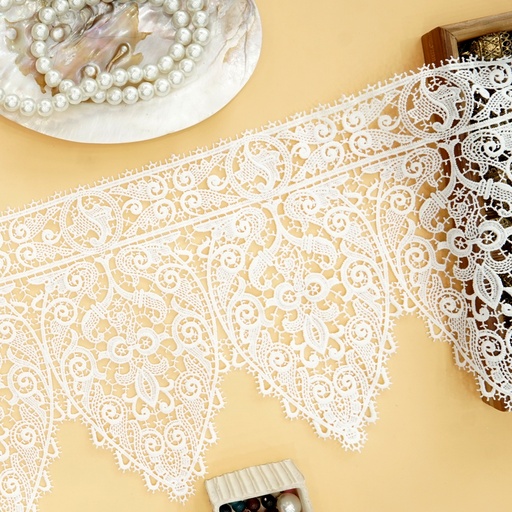 [53304-19 WHITE] One Side Border Shuttle Lace