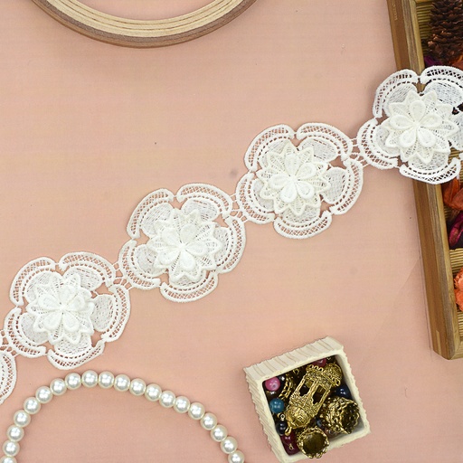 [MYB196 WHITE] Flower Design Shuttle Lace