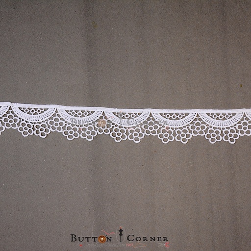 One Side Border Shuttle Lace