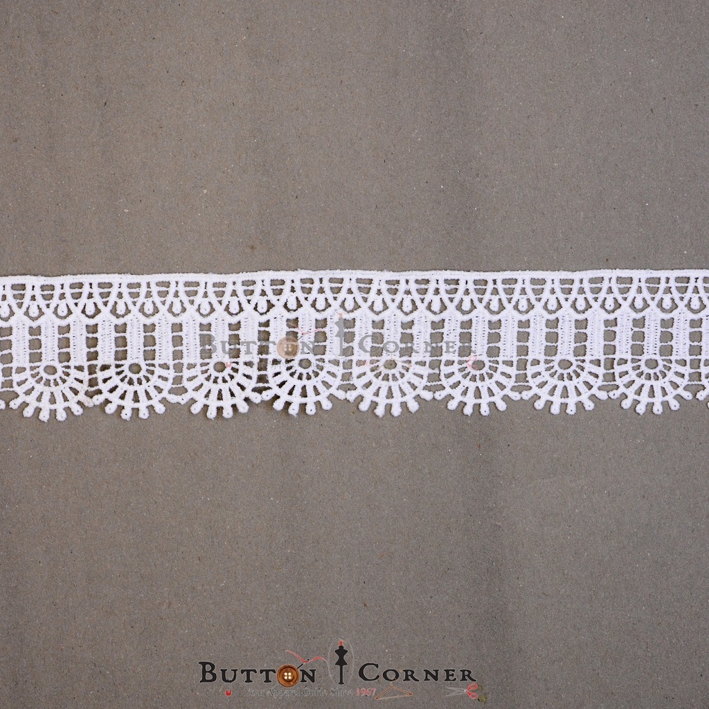 One Side Border Shuttle Lace