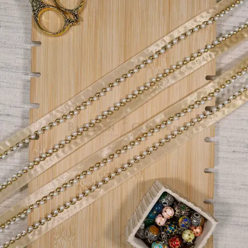 Pearl Hanging Lace