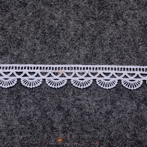 One Side Border Shuttle Lace