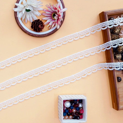 [811276-1-WHITE] One Side Border Shuttle Lace