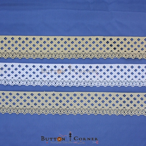 One Side Border Shuttle Lace