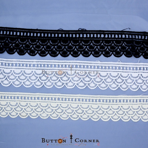 One Side Border Shuttle Lace